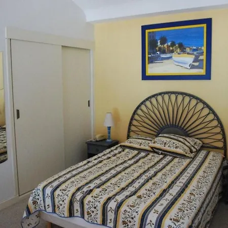 Location T2 Mezzanine, 6 Pers, Clim, Cavaliere - Fr-1-803-73 Le Lavandou